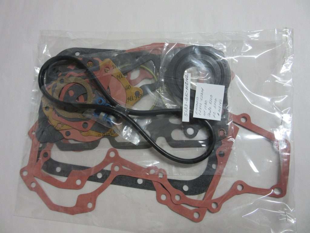 Engine Gasket Kit with Crankshaft Seals